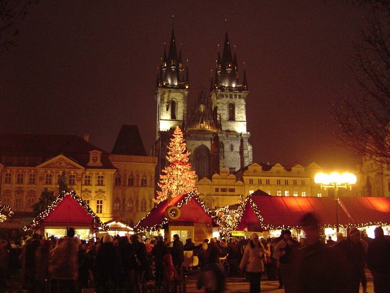 שוק חג המולד בכיכר העיר העתיקה  (צילום: Pazuzu)