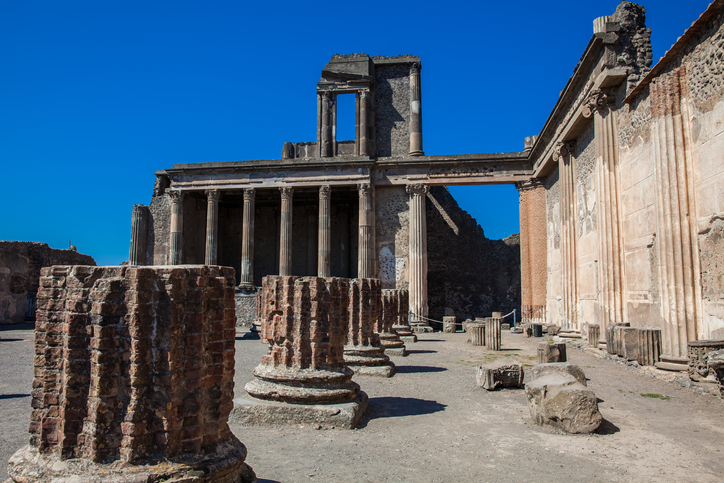 The Basilica Of Pompeii In A Beautiful Early Spring Day