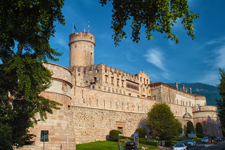 מצודת בואונקונסיליו, אחד האתרים הבולטים ביותר בעיר טרנטו ובמחוז כולו.