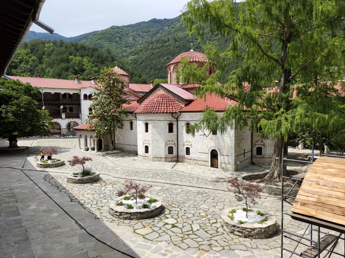 מנזר באצ'קובו בלב הרי רודופי