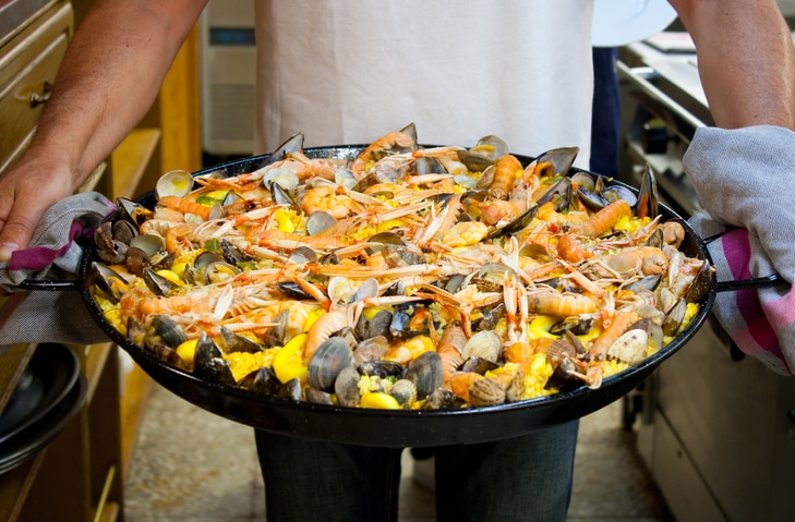 פירות ים בסאן סבאסטיאן האוכל פה הוא חלק מהחוויה
