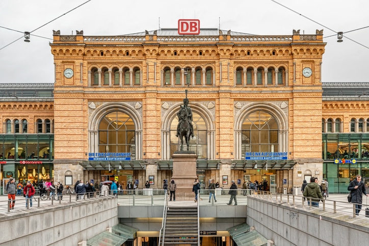 תחנת הרכבת המרכזית של הנובר. מקושרת לרשת הרכבות הארצית ולערים גדולות בגרמניה ובאירופה
