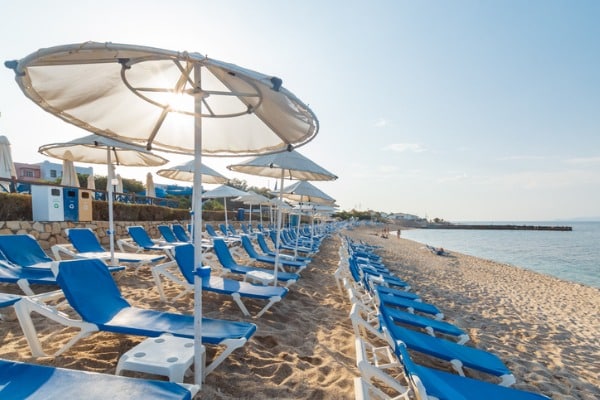 כסאות חוף בחרסוניסוס