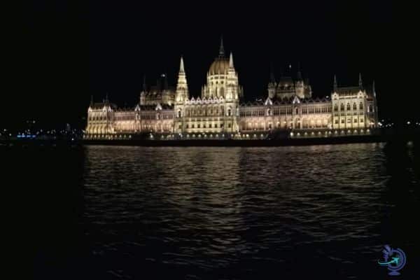 הפרלמנט ההונגרי מהדנובה