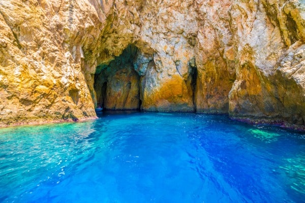 המערה הכחולה פאקסוס