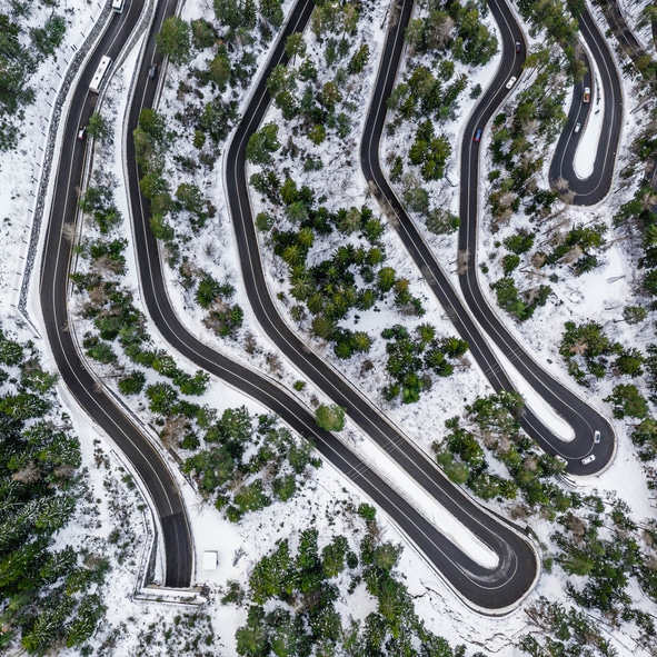 כביש בשלג בואל אוסטה באיטליה